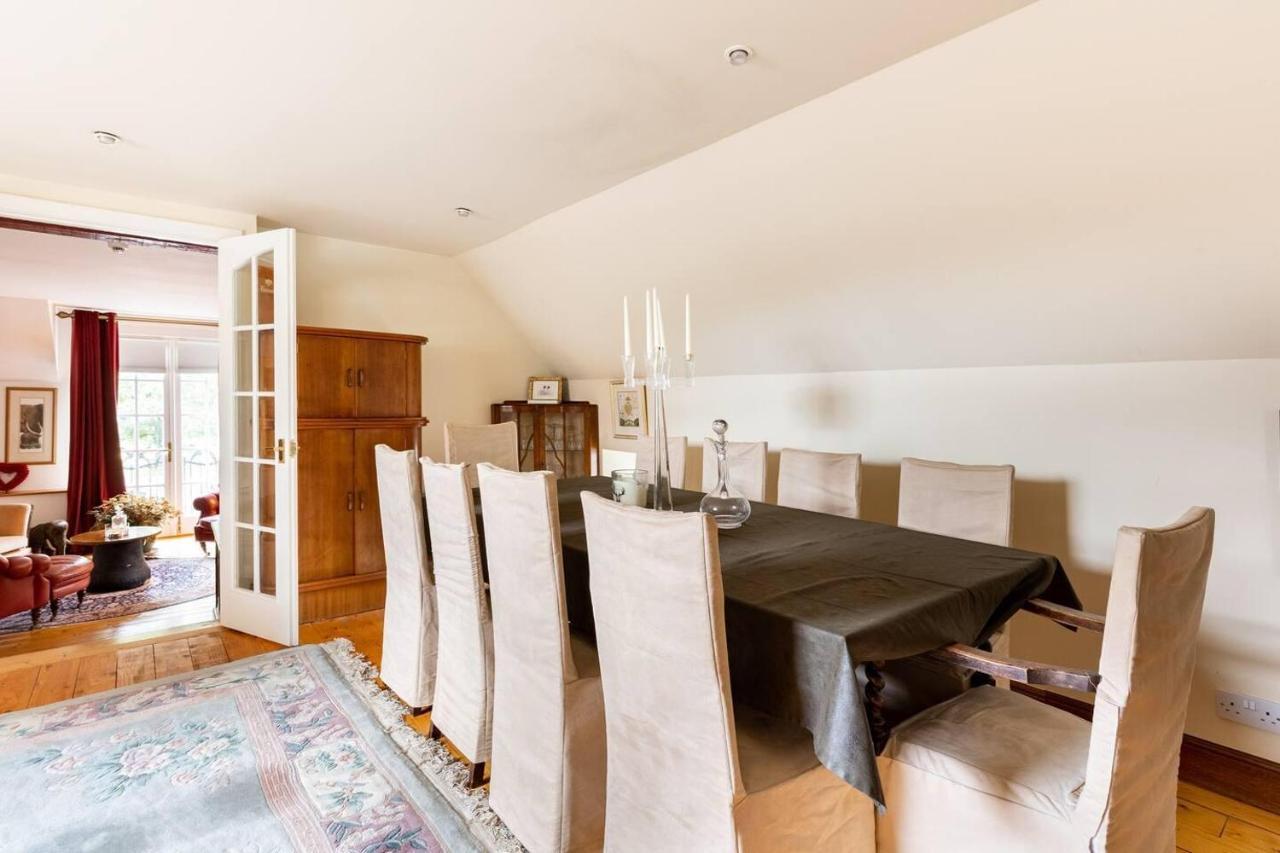 Stunning Luxury Duplex With Hot Tub And Aircon Glenfarg