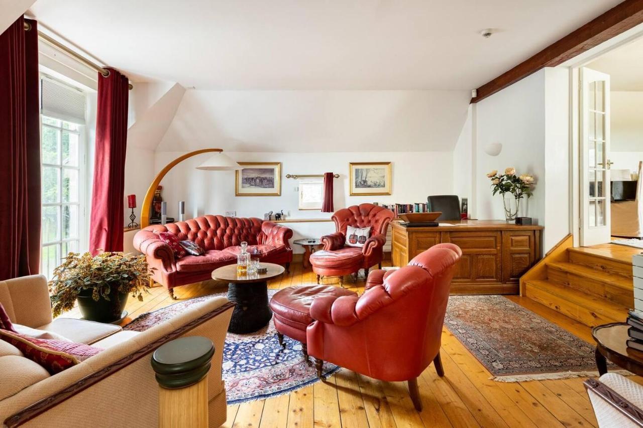 Stunning Luxury Duplex With Hot Tub And Aircon Glenfarg