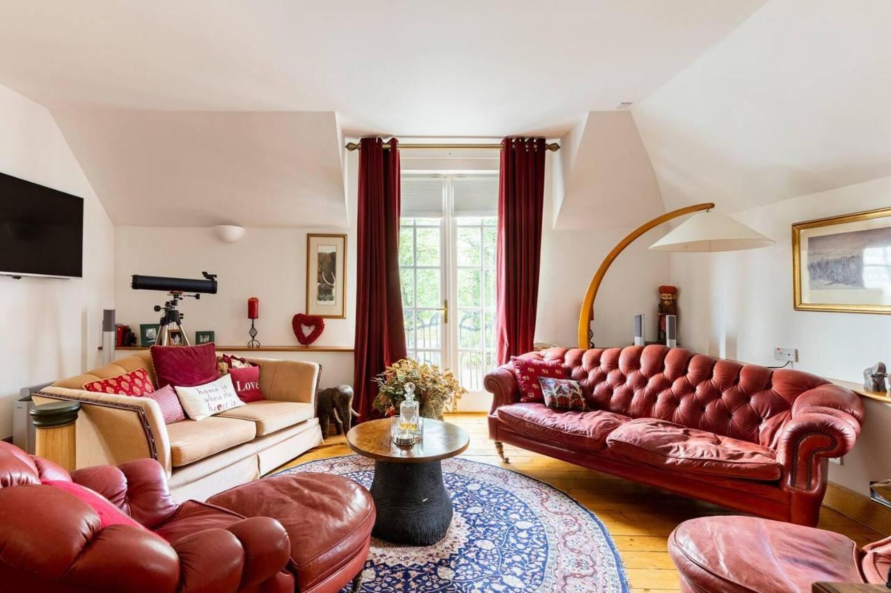 Stunning Luxury Duplex With Hot Tub And Aircon * Glenfarg