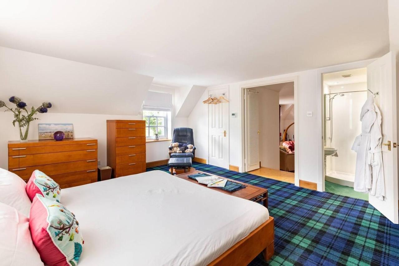 Stunning Luxury Duplex With Hot Tub And Aircon Holiday home