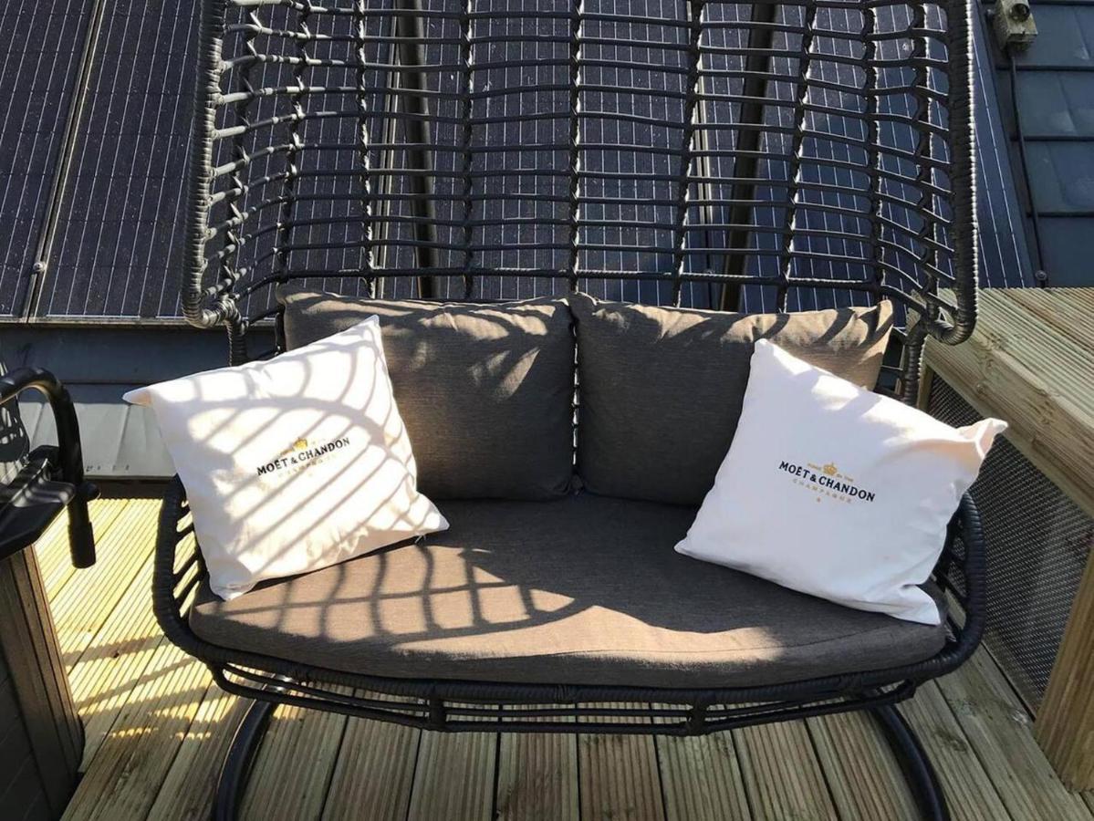 Stunning Luxury Duplex With Hot Tub And Aircon Holiday home *
